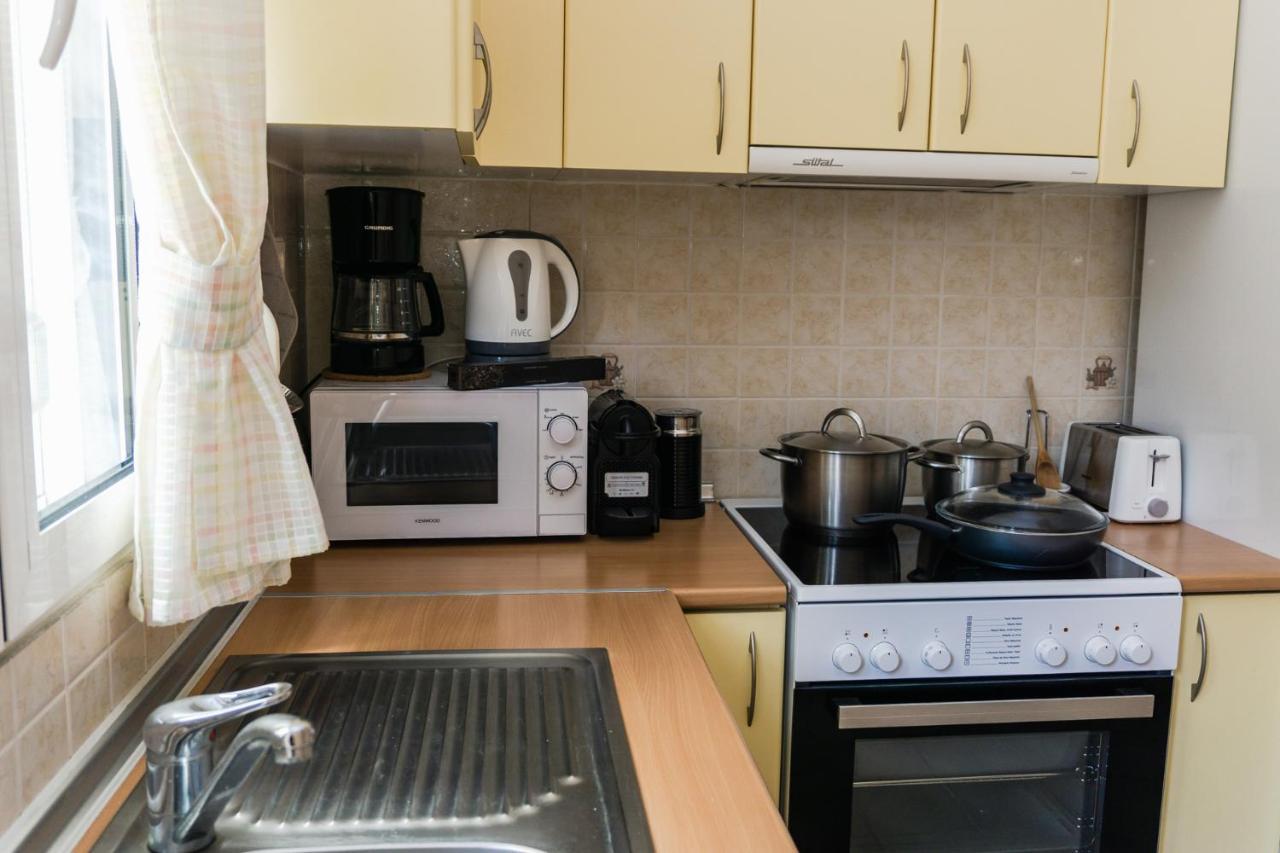 נאוי אפיבטיי Irene Seafront Apartment מראה חיצוני תמונה