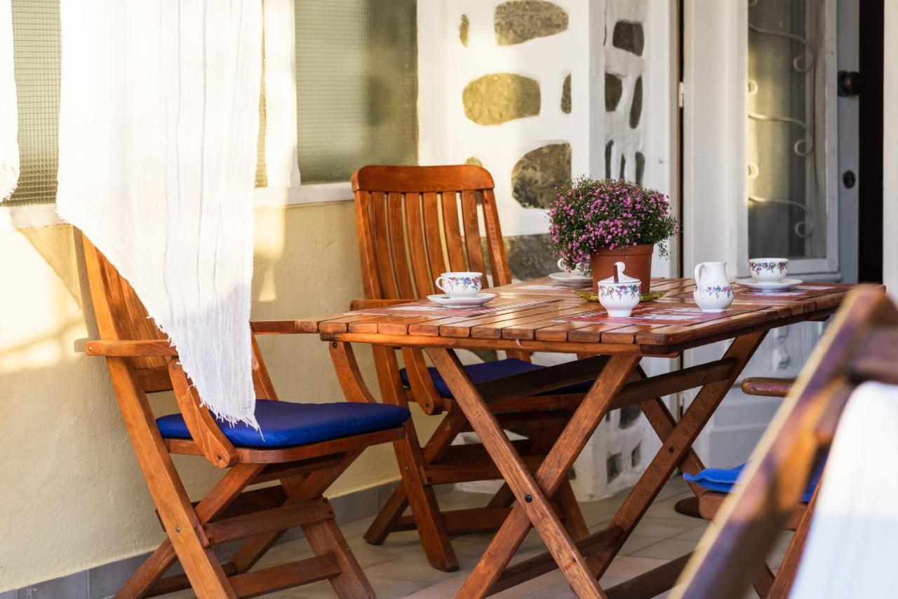 נאוי אפיבטיי Irene Seafront Apartment מראה חיצוני תמונה