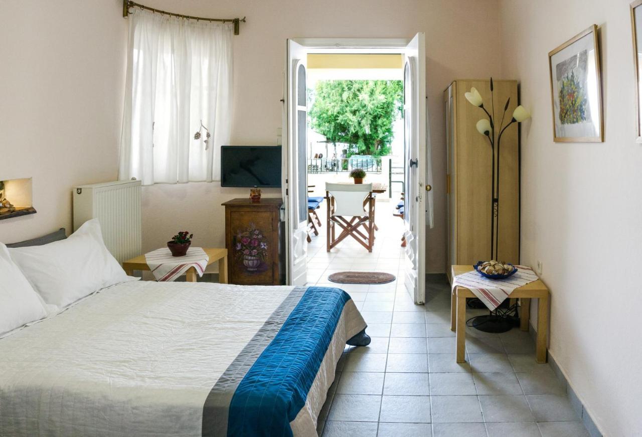 נאוי אפיבטיי Irene Seafront Apartment מראה חיצוני תמונה