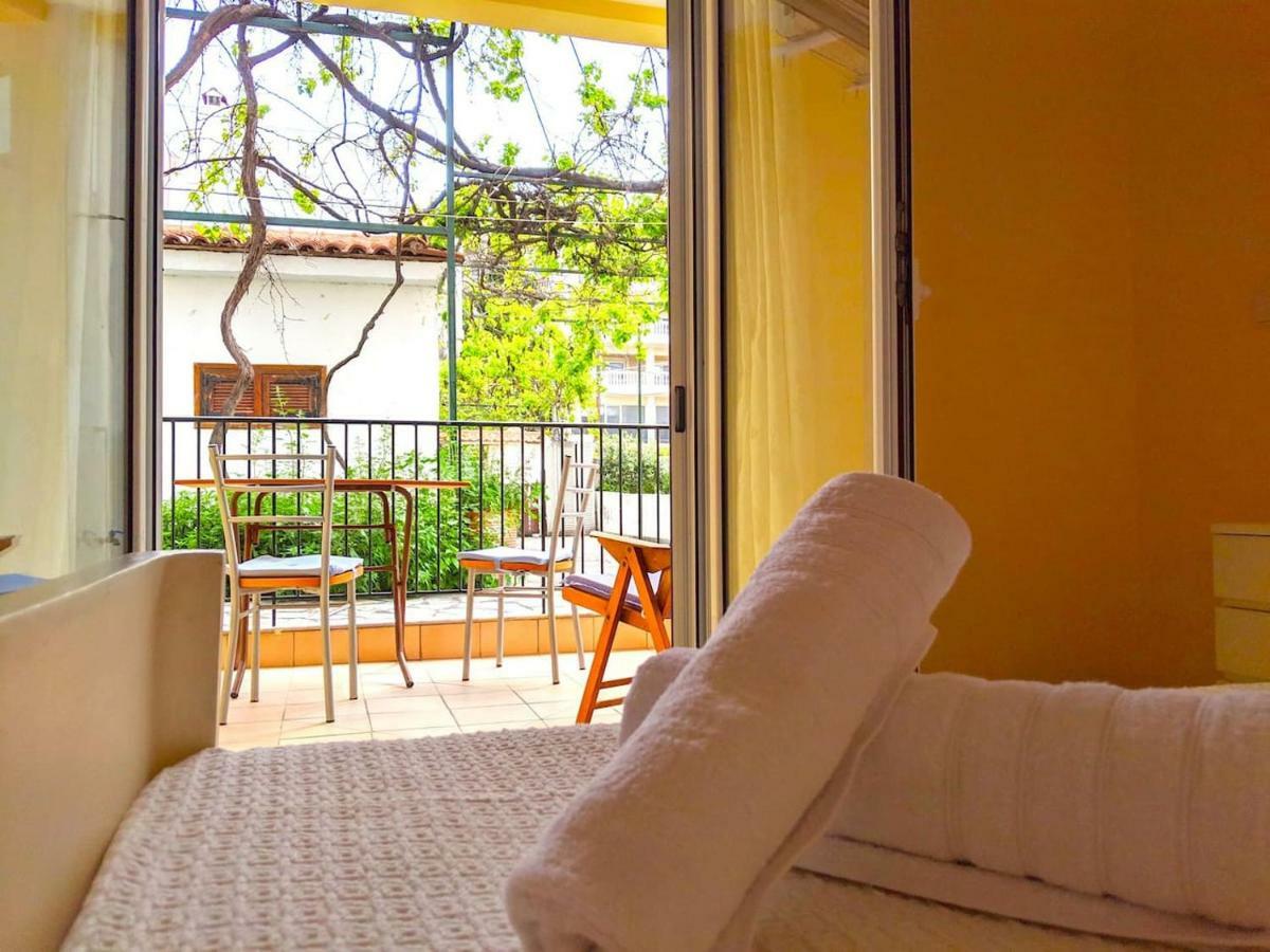 נאוי אפיבטיי Irene Seafront Apartment מראה חיצוני תמונה